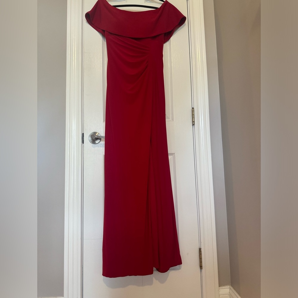 X by Xscape Formal Dress Size 4 Color – Red
